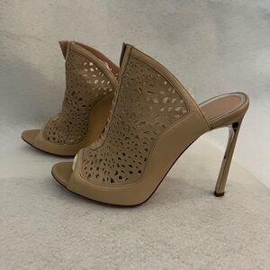 SEBASTIAN MILANO Heels size 8.5 US